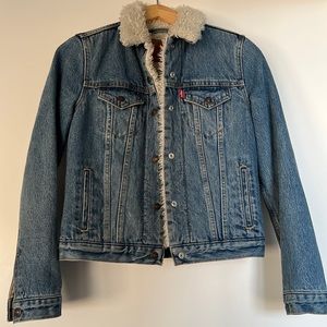 Levi’s Denim Jacket / Sherpa